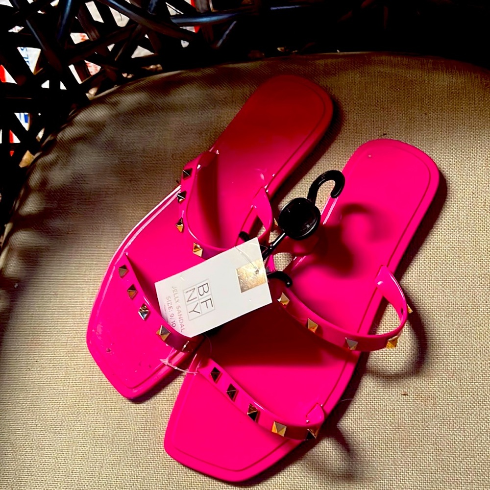 New BFNY Studded Womens Pink Jelly Sandals L 9-10 NWT